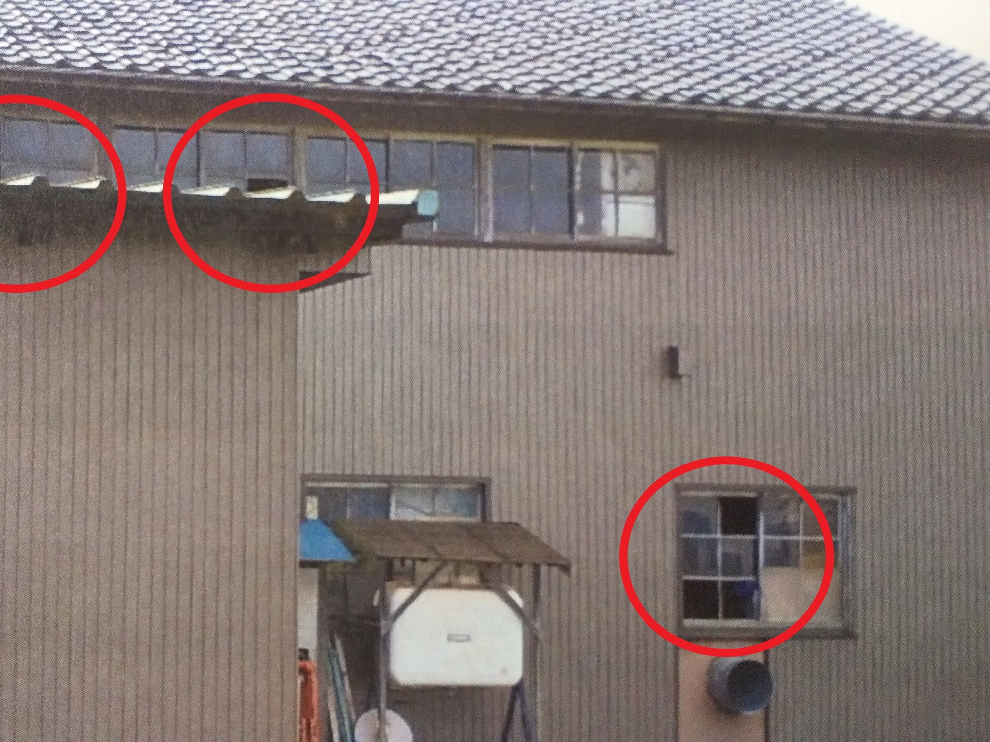 ガラス入替、当て板、瓦点検をさせていただきましたm(__)m