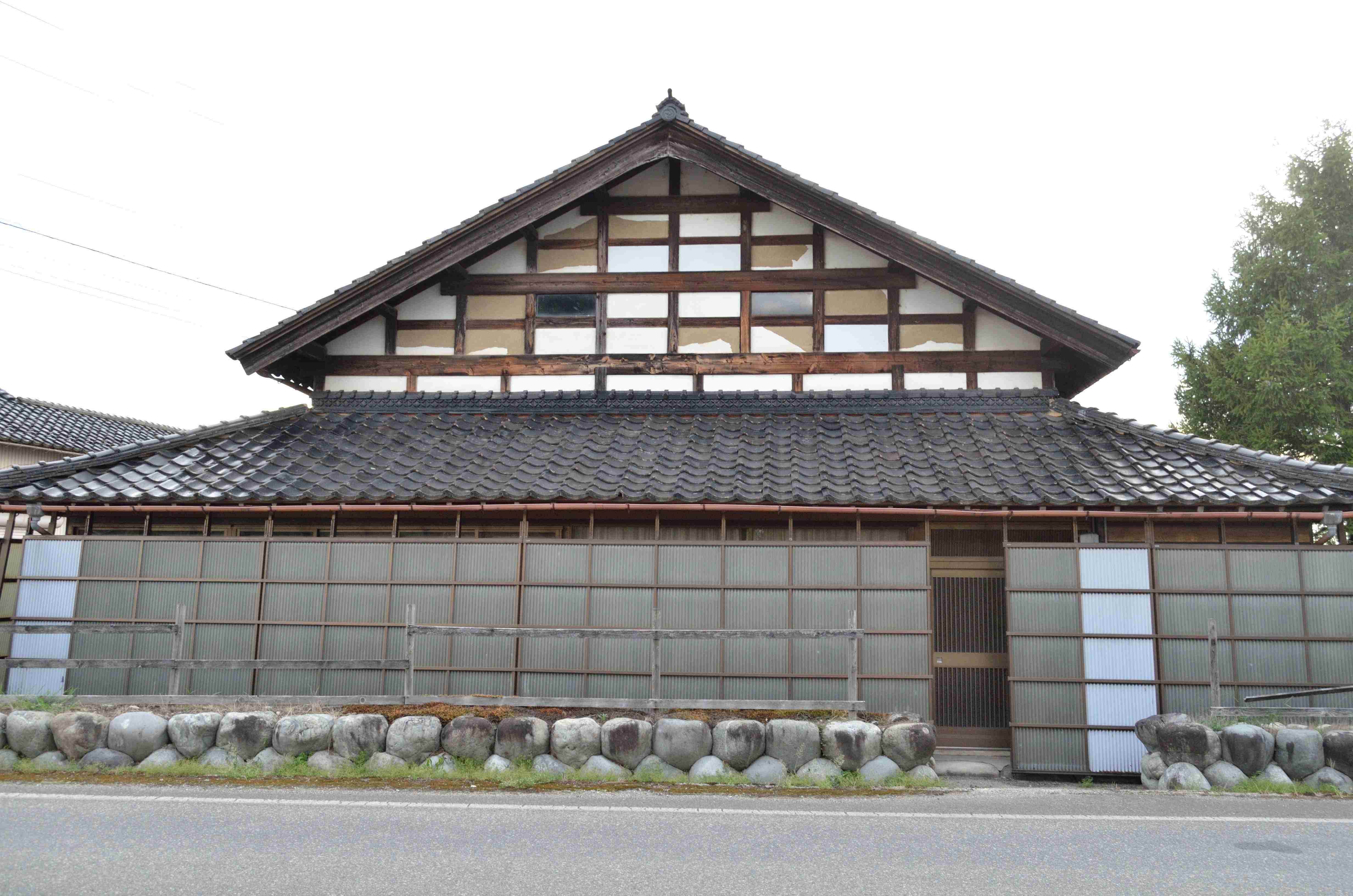 detached 八塚